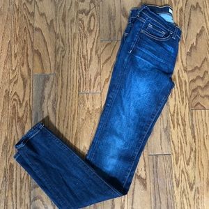 Size 25 J Brand Medium Wash Skinny “Jeans”